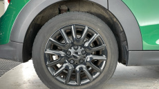 MINI Hatchback 1.5 Cooper Classic Premium 5dr Auto Petrol Hatchback